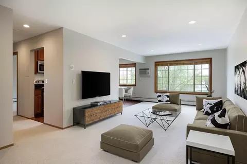 2360 Commerce Blvd, Mound, MN 55364