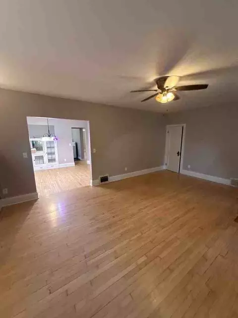 21392141 N 55th St, Milwaukee, WI 53208
