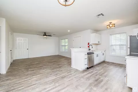 604 E Sunset St, Springfield, MO 65807 photo 5