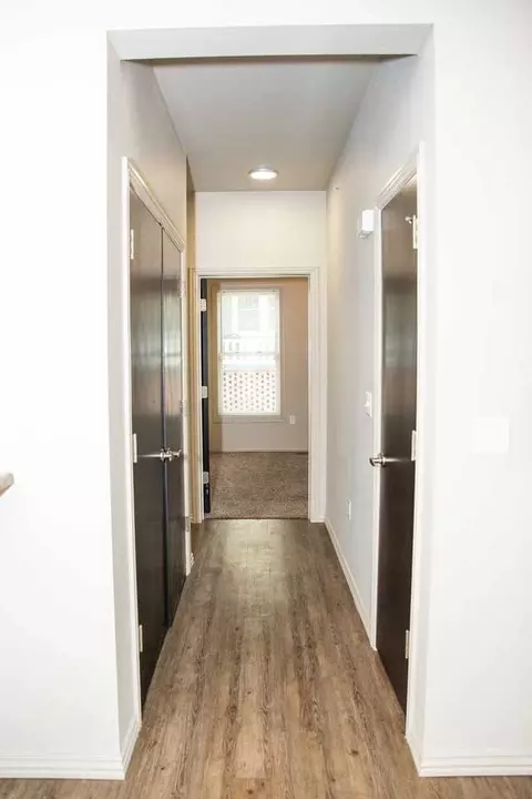 1014 E Walnut St, Springfield, MO 65806 photo 6