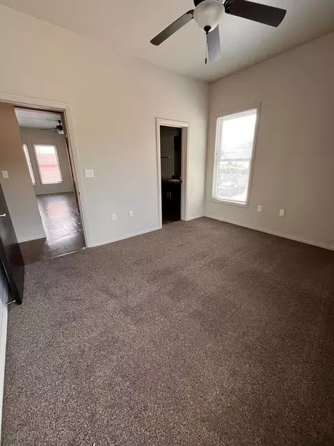 1014 E Walnut St, Springfield, MO 65806 photo 11