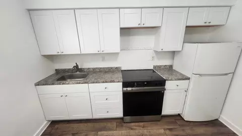 111 NW 152nd St, Golden Glades, FL 33169