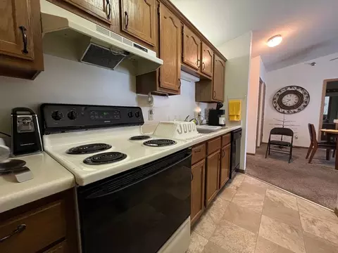 11202 W National Ave, West Allis, WI 53227