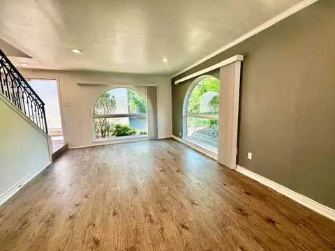 4214 Rawlins St, Dallas, TX 75219