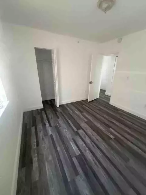 542 NW 8th St, Miami, FL 33136 photo 7