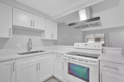 1505 E 11th St, Long Beach, CA 90813