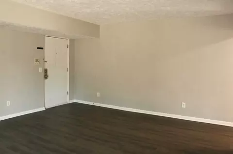 905 Coolidge Rd, Lansing, MI 48912