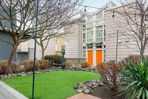 2483 Birch Ave N, Seattle, WA 98109 photo 27
