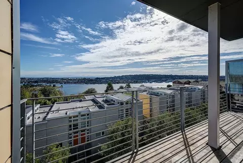 2483 Birch Ave N, Seattle, WA 98109 photo 12