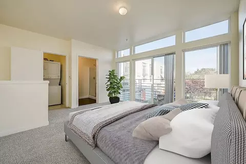 2483 Birch Ave N, Seattle, WA 98109 photo 9