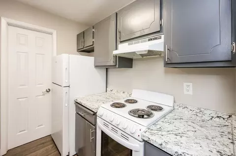 3209 E Fountain Blvd, Colorado Springs, CO 80910