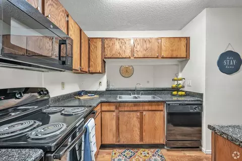 3420 S Coulter St, Amarillo, TX 79109 photo 4