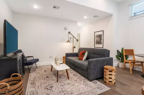 127 Carondelet St, New Orleans, LA 70130