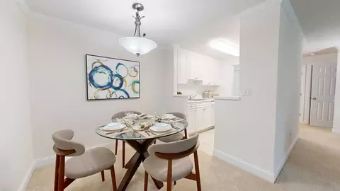 5120 Washington St, Boston, MA 02132