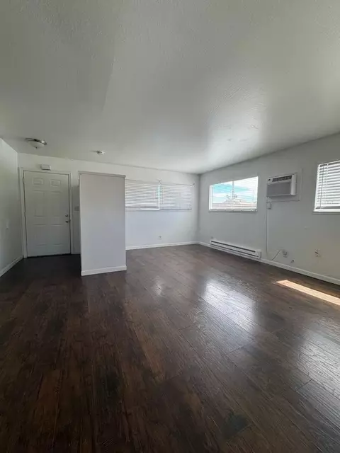 417 E Locust St, Lodi, CA 95240