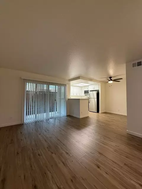28465 Felix Valdez Ave, Temecula, CA 92590 photo 3