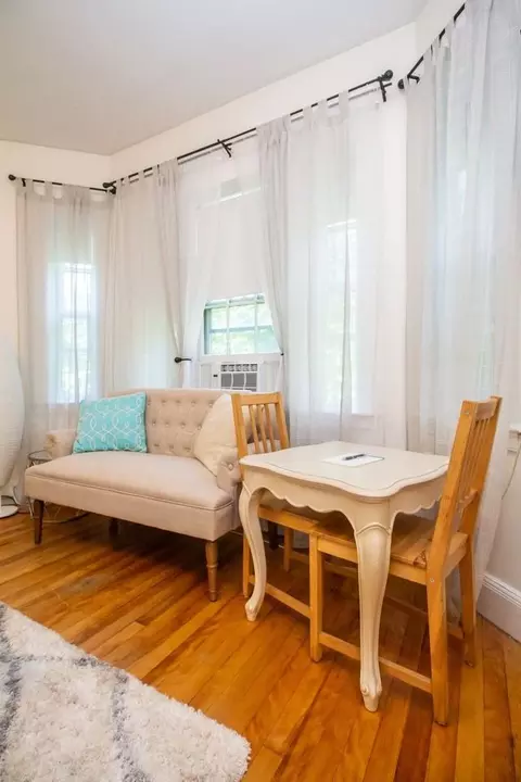 1253 Beacon St, Brookline, MA 02446
