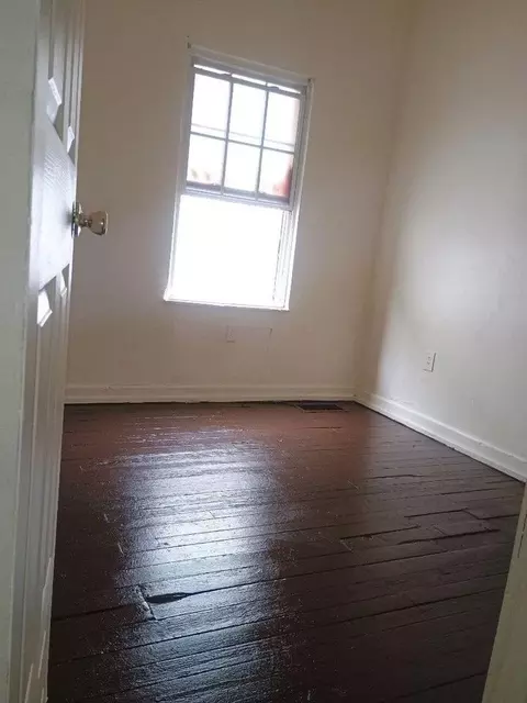 2704 W Mcmicken Ave, Cincinnati, OH 45214