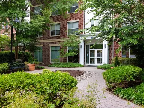 10306 Strathmore Hall St, North Bethesda, MD 20852 photo 39