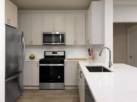 10306 Strathmore Hall St, North Bethesda, MD 20852 photo 3