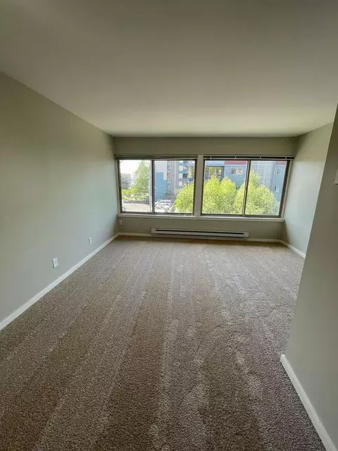 500 W Mercer St, Seattle, WA 98119