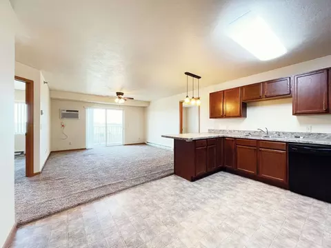 2200 33rd St NW, Minot, ND 58703 photo 14