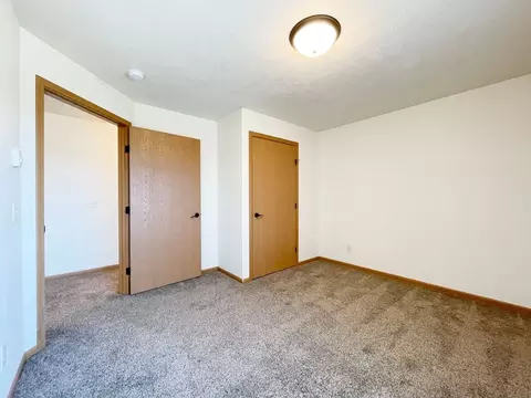 2200 33rd St NW, Minot, ND 58703 photo 24