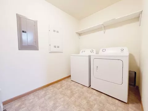 2200 33rd St NW, Minot, ND 58703 photo 22