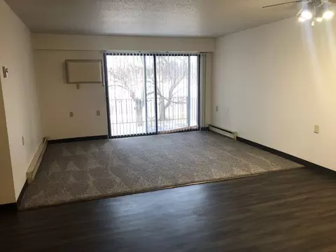 1440 Dakota Dr N, Fargo, ND 58102