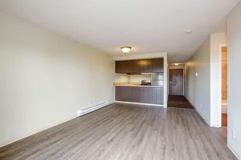 5204 15th Ave NE, Seattle, WA 98105