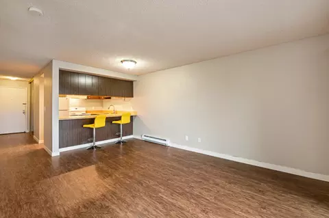 5204 15th Ave NE, Seattle, WA 98105