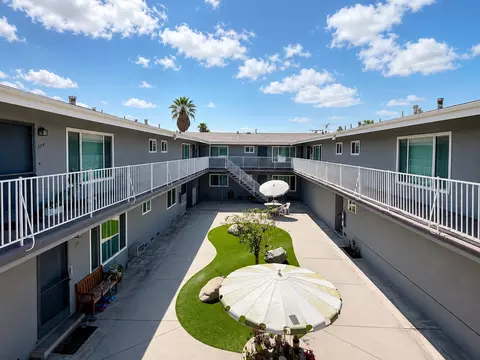 265 E Navilla Pl, Covina, CA 91723
