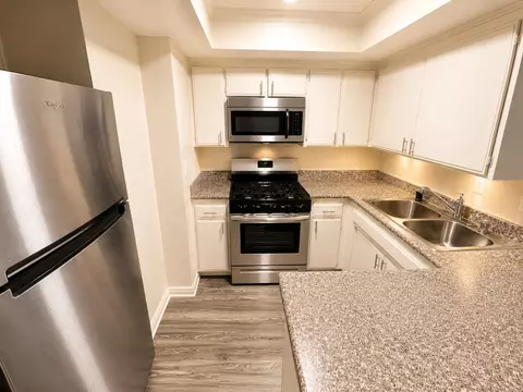 15009 Moorpark St, Los Angeles, CA 91403