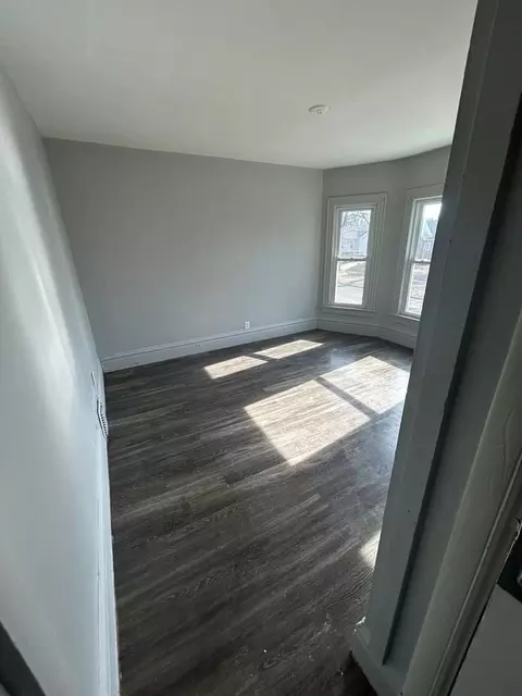 1003 Grant Ave, Waterloo, IA 50702
