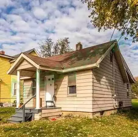 2807 W Nevada St, Peoria, IL 61605