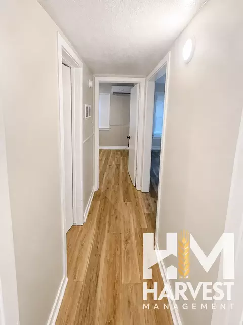 1632-1634 1636-1638 N Hillside St, Wichita, KS 67214