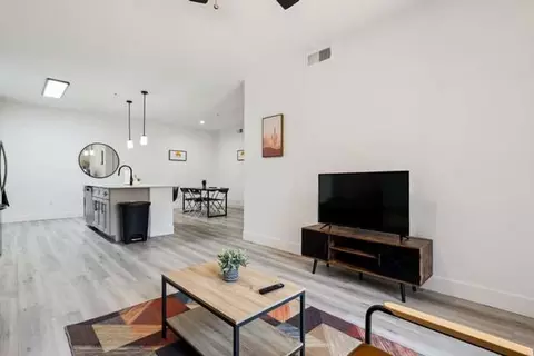 6610 N 93rd Ave, Glendale, AZ 85305