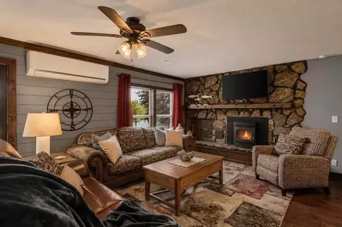 1715 Hideaway Rd, Galena, MO 65656