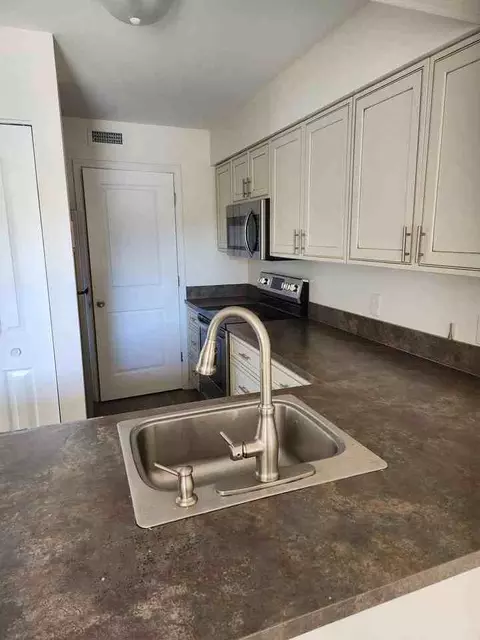 6527 NW 70th Ave, Tamarac, FL 33321