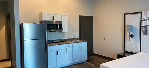 107 S Water St, Henderson, NV 89015