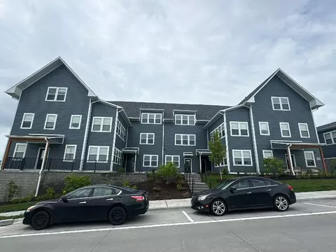 13041 Cornhusker Rd, Omaha, NE 68138