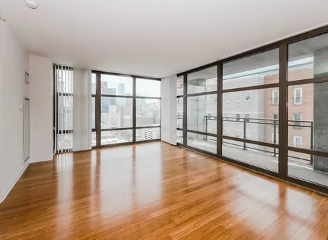 8 E 9th St, Chicago, IL 60605 photo 2