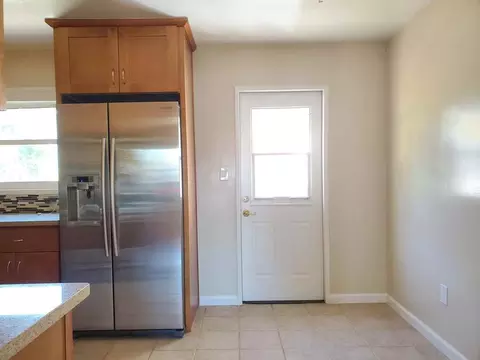 335 Stowell Ave, Sunnyvale, CA 94085 photo 2