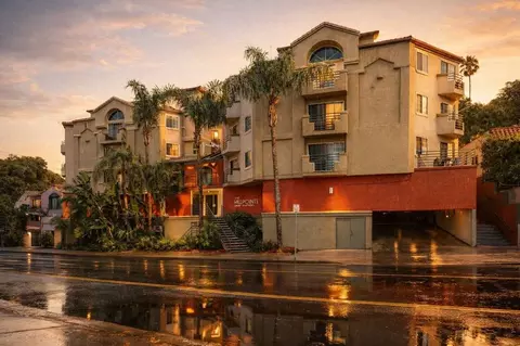 2330 N Cahuenga Blvd, Los Angeles, CA 90068