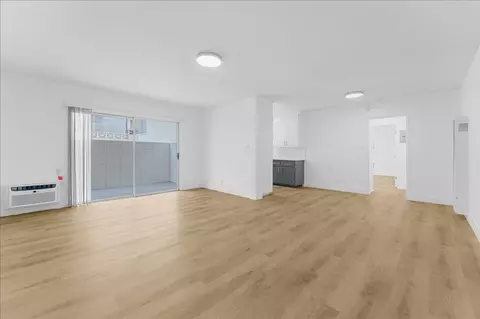 6615 Franklin Ave, Los Angeles, CA 90028