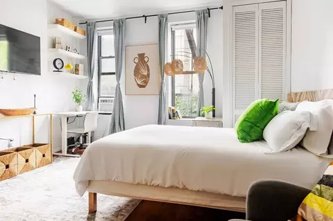 200 E 11th St, New York, NY 10003