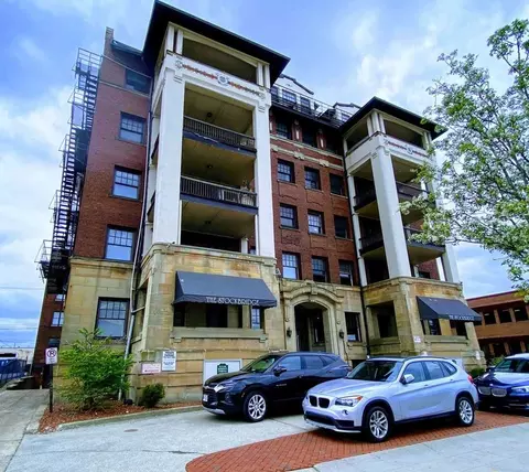 3328 Euclid Ave, Cleveland, OH 44115