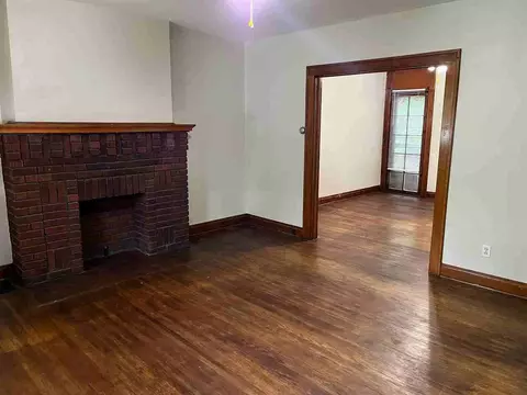 2902 N High St, Columbus, OH 43202