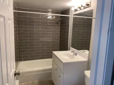 315 W Kimbell Ave, Elmhurst, IL 60126