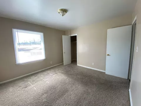 1951 Milton Rd, Charlotte, NC 28215 photo 8
